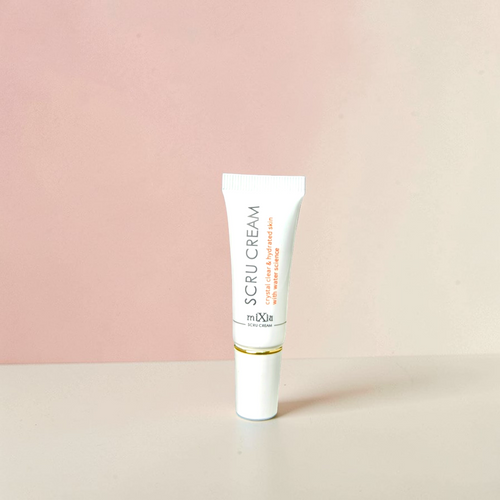 Mixiu Scru Cream – Crystal Clear & Hydrated Lips